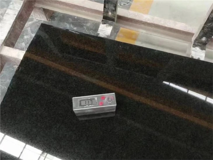 Granite Vuas 60x60 Dub