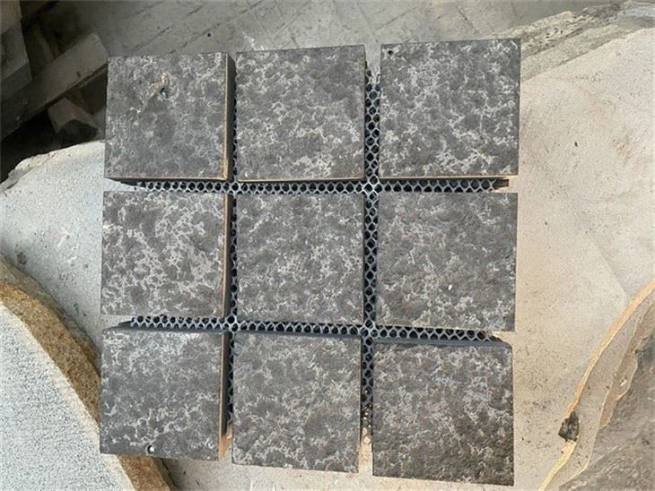 Yard With Stone Pavers
